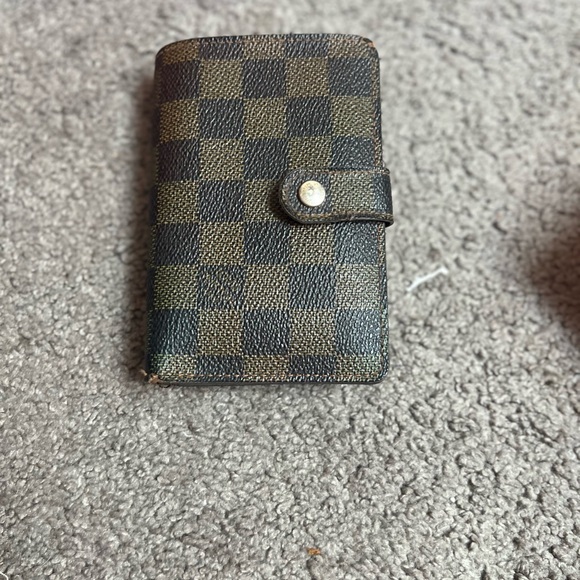 LV wallet - Picture 3 of 3